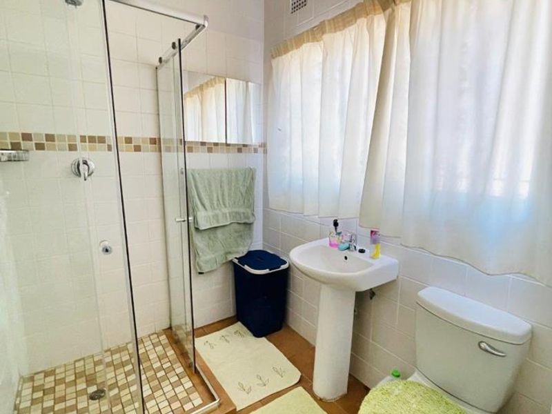 Ground-Floor Comfort in a Secure, Well-Located Complex - Photo 8