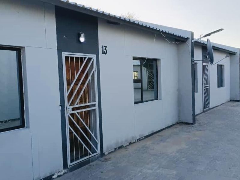 BLOCK OF 16 FLATS FOR SALE in NKURENKURU, Ext.1, Kavango West Region. - Photo 4