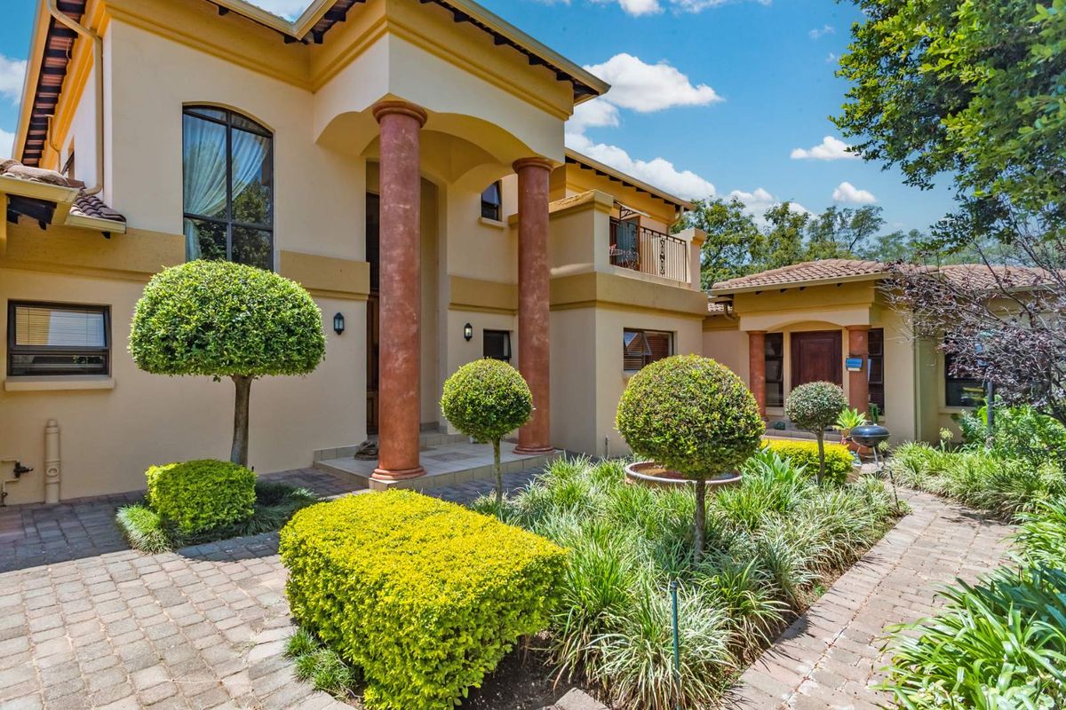 Distinguished Estate living! Only 6 houses in the Estate - Photo 4