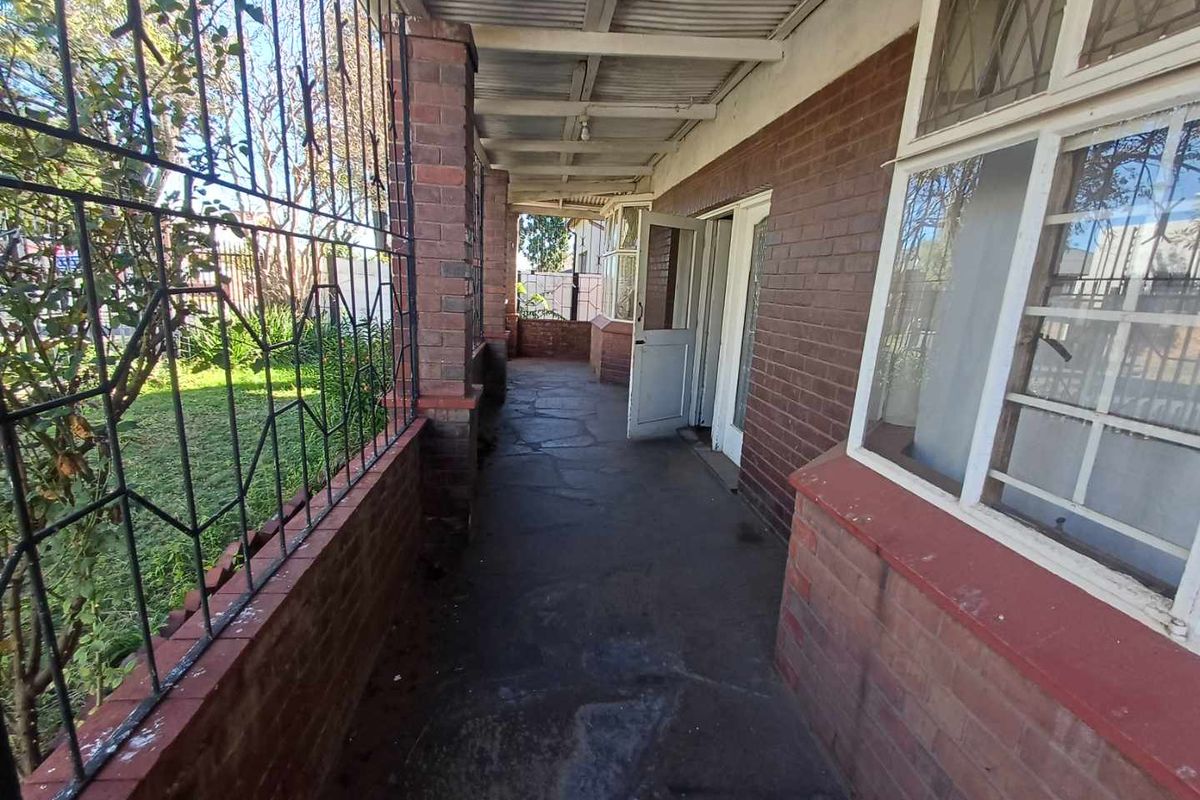 TOWNSVIEW,5 BEDROOM HOUSE - Photo 4
