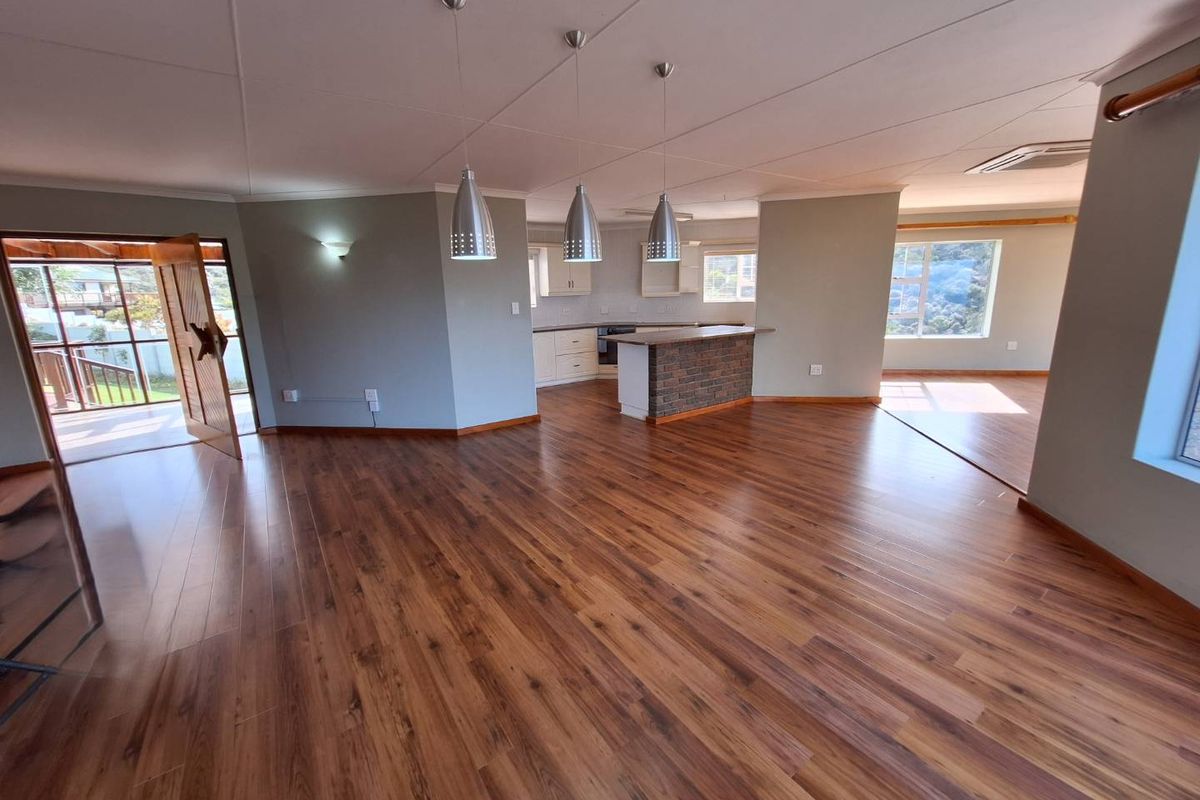 North Facing 3 Bedroom House For Sale in Dana Bay - Photo 4