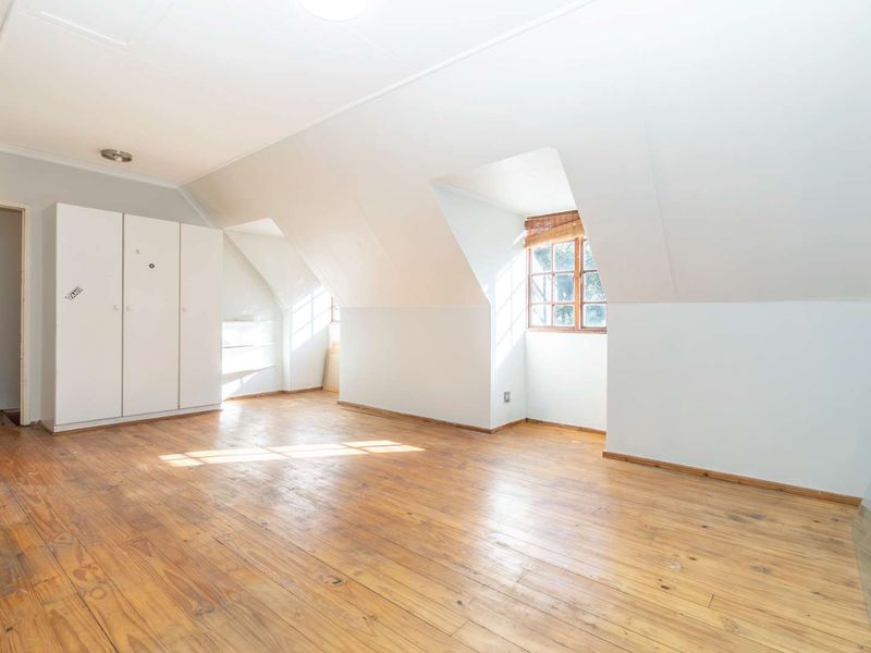 Spacious 2 Bedroom townhouse - Photo 10