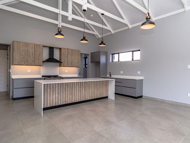 Brand-New 3-Bedroom Single-Storey Home | No Transfer Duty | Outeniquasbosch Wildlife Village - Photo 7
