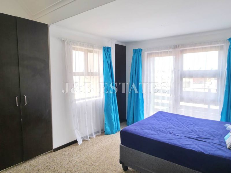 Beautiful Duplex In Prime Area - Photo 7