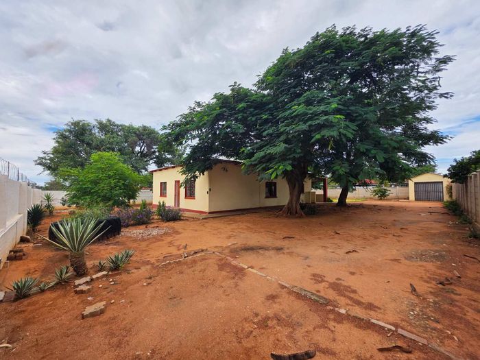 Property #2378267, House For Sale in Tsumeb Central