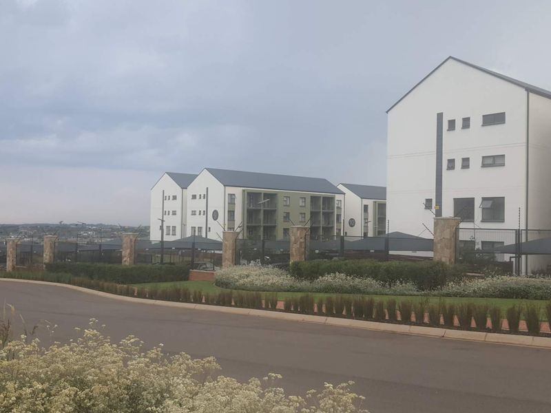 **Experience First-Class Living at Greenkloof, Mooikloof Smart City – Pretoria** - Photo 3