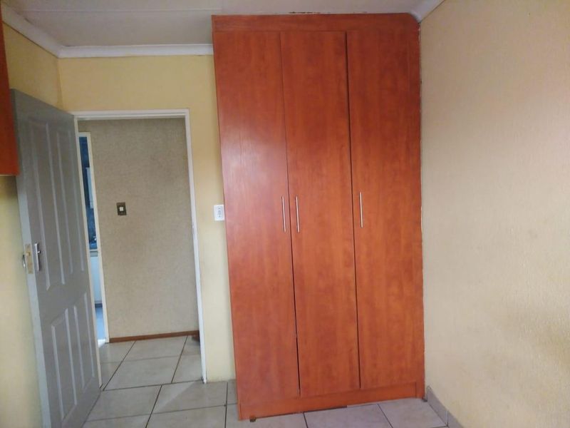 3 bedrooms house for sale in Soshanguve BB - Photo 9