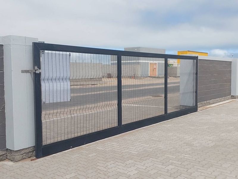To Let in Light Industrial Area - Photo 3