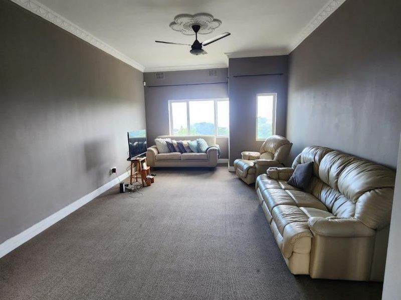 Magnificent in Morningside-Penthouse Style Apartment - Photo 7
