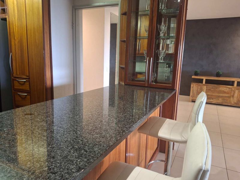 A BEAUTIFULLY FURNISHED THREE BEDROOM APARTMENT - Photo 7