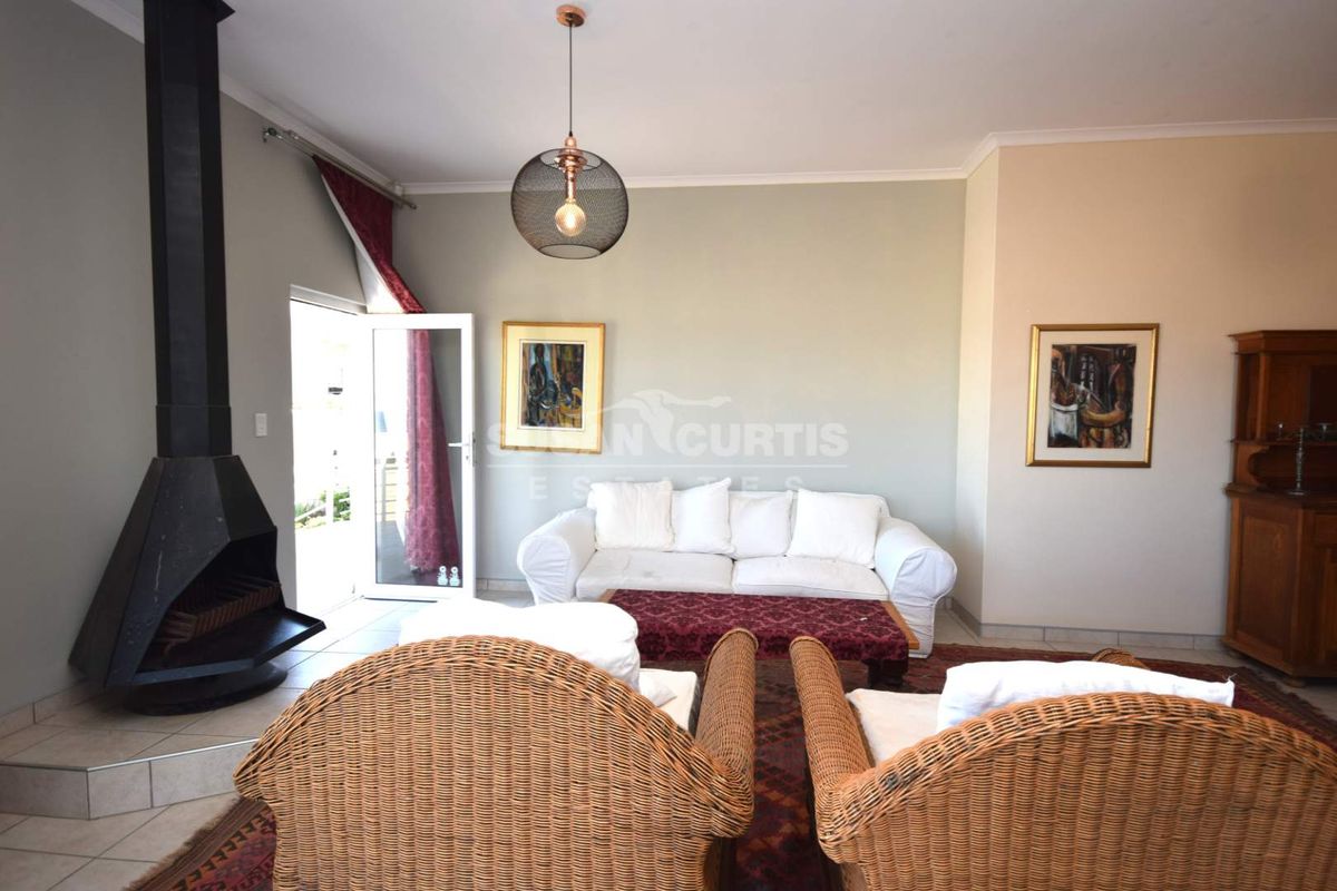 STUNNING 3 BEDROOM TOWNHOUSE IN VOGELSTRAND IS FOR SALE - Photo 3