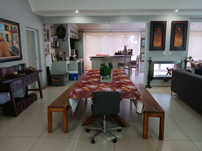 Freestanding home, for families seeking generous indoor & outdoor space. - Photo 7