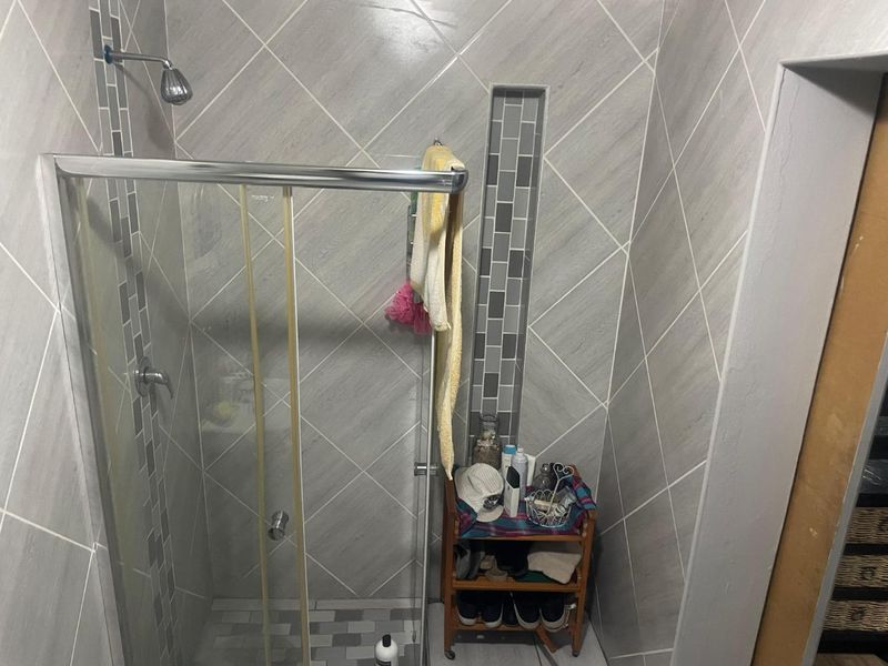 Luxury 3-Bedroom Secure Home for Rent in Brakpan – Pool, 3 Bathrooms, Study & Prime Location Near Carnival City Mall & N17 Highway - Photo 9