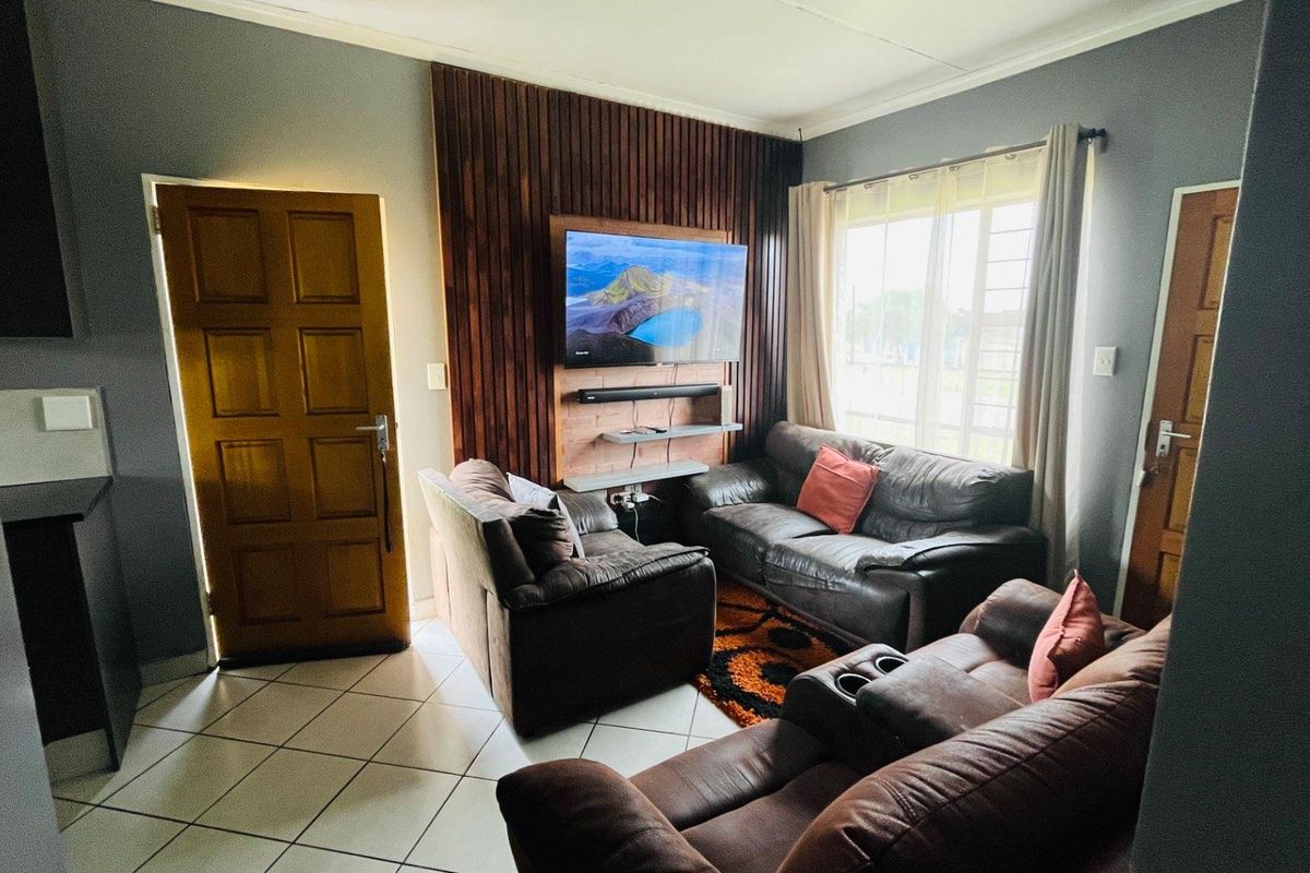 Safe family home - Photo 5