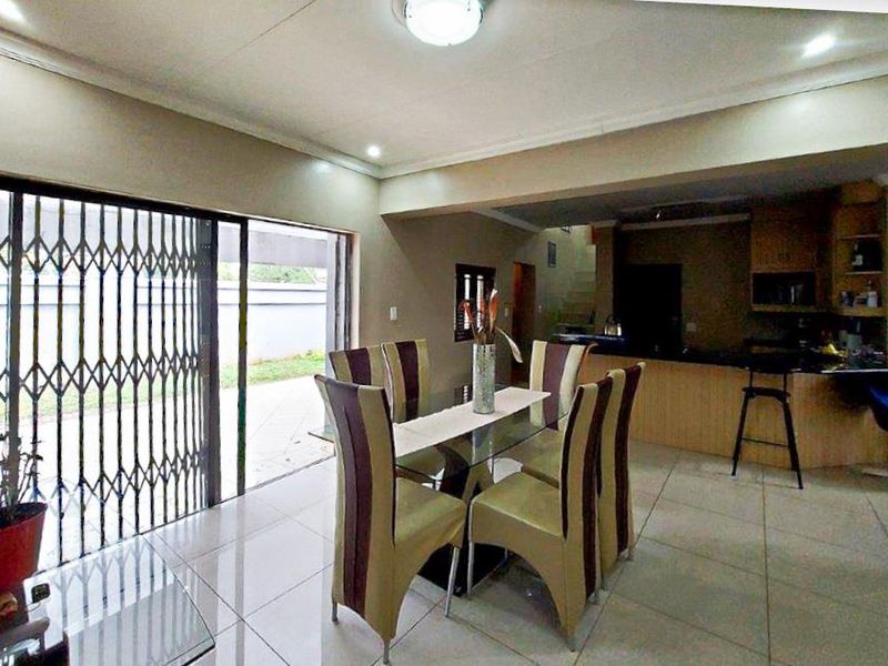 SECURITY ESTATE. - Photo 6