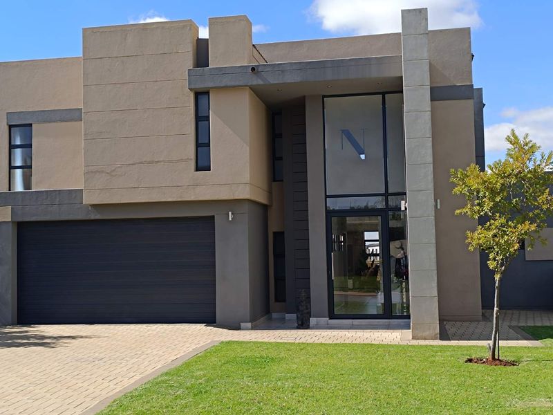 MIDSTREAM RIDGE - 4 BEDROOM HOUSE - Photo 3