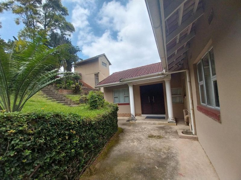 4 Bedroom Home - Photo 6