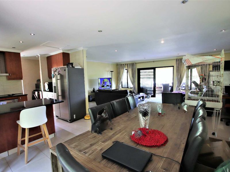 Hendra Estates - Pet Friendly 3 Bedroom Townhouse for Sale!! - Photo 7