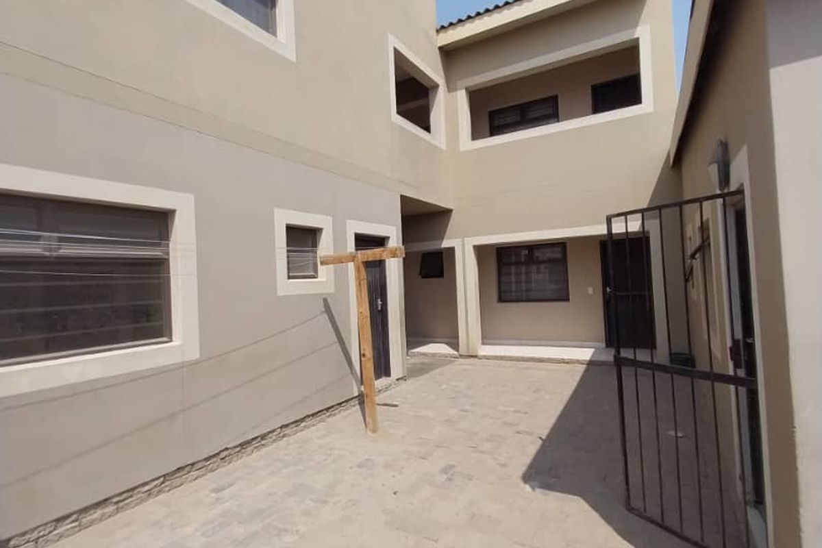 14-Unit apartment Building for Sale - Photo 3