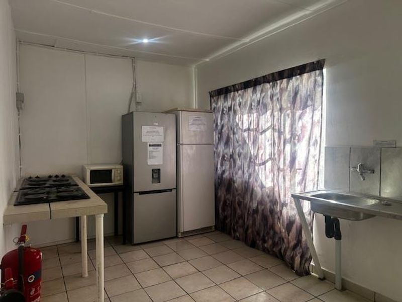 Ultimate Student Living - Photo 2