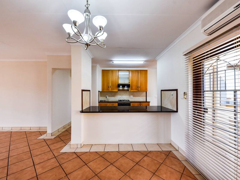 Newly Renovated 3 Bedroom Within Lifestyle Estate - Photo 9