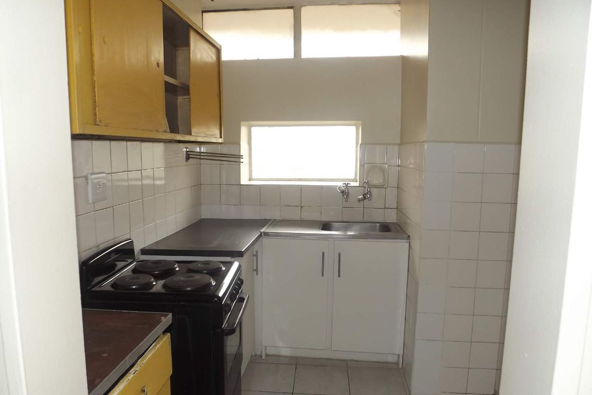 Spacious 1 Bedroom Apartment Available for Rent - Photo 5