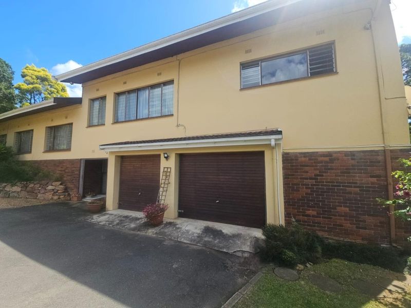 DREAM FAMILY HOME IN PINETOWN - Photo 1