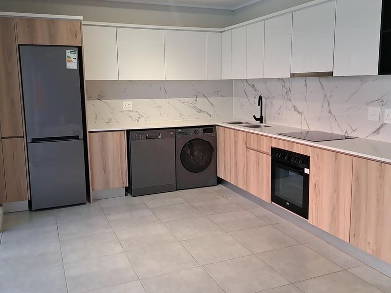 Luxury 3-Bedroom Penthouse Apartment Munyaka - Photo 9