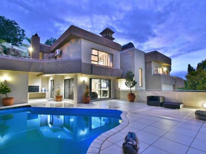 A Hillside Masterpiece with Panoramic Views & Unrivalled Entertaining - Photo 1