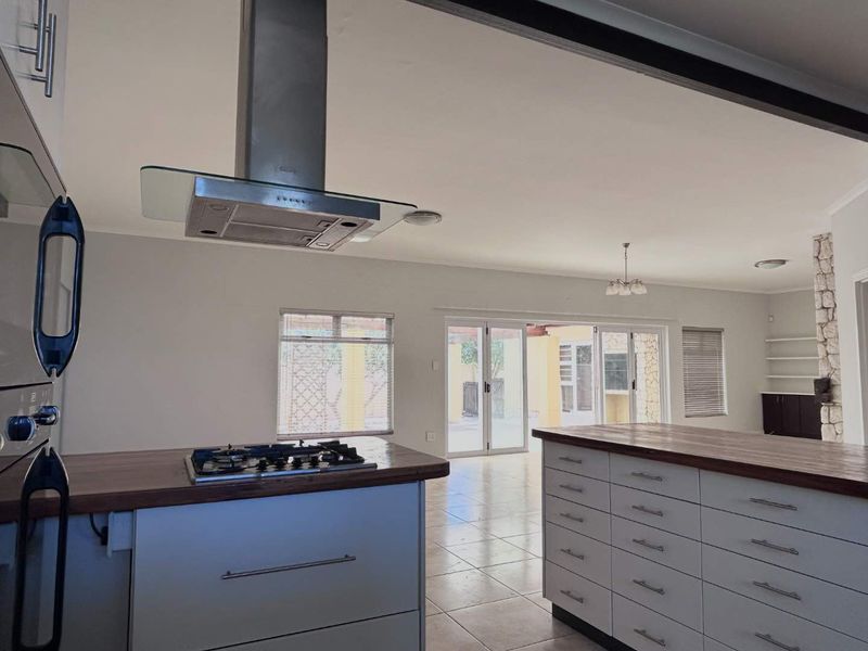 Rossmund House To Let - Photo 9