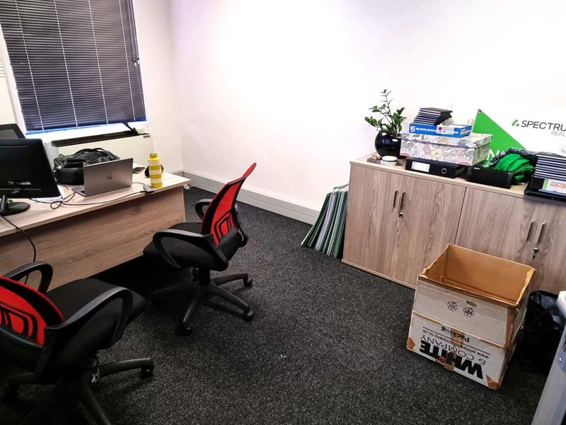 Ground Floor Office in Tokai - Photo 6