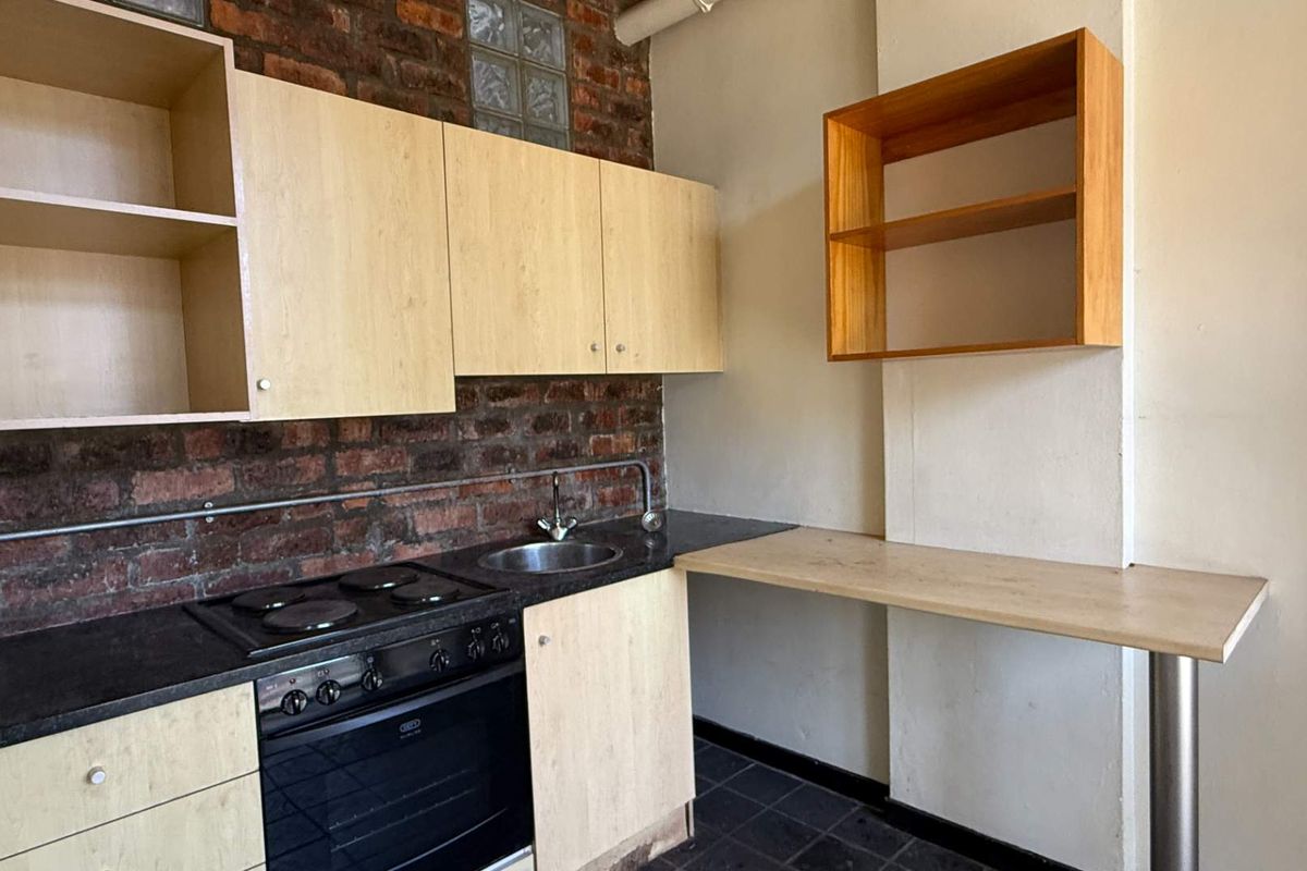 212m2 4th floor office to let in Loop Street - Photo 3