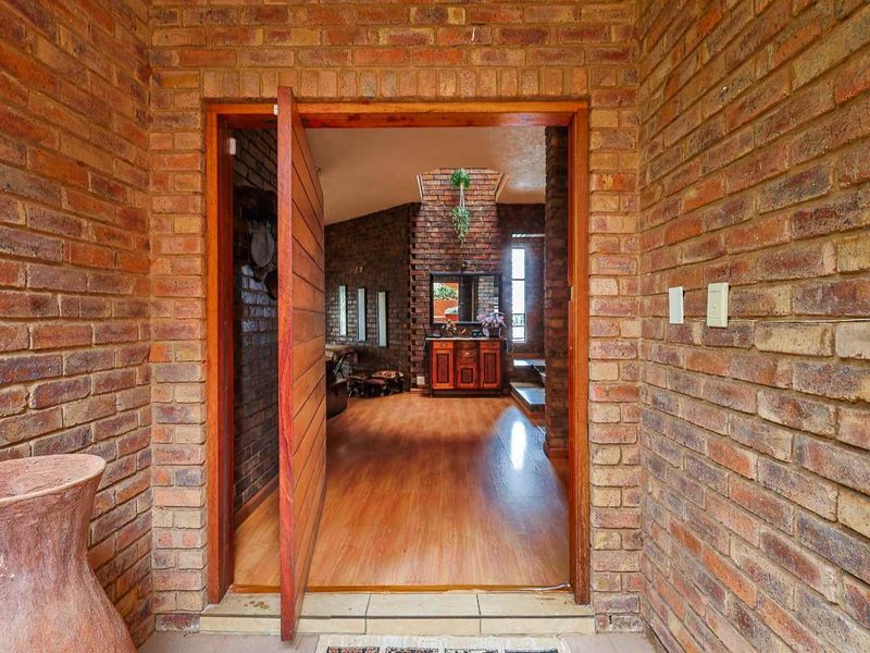 Stunning Off-Grid Oasis - Photo 6