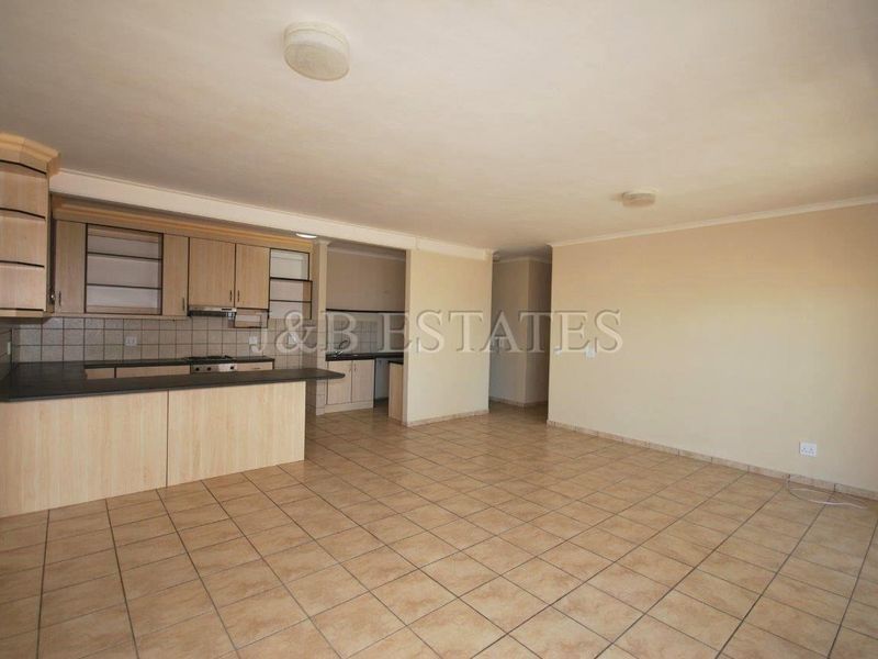 3-Bedroom Apartment With Sea Views - Photo 7