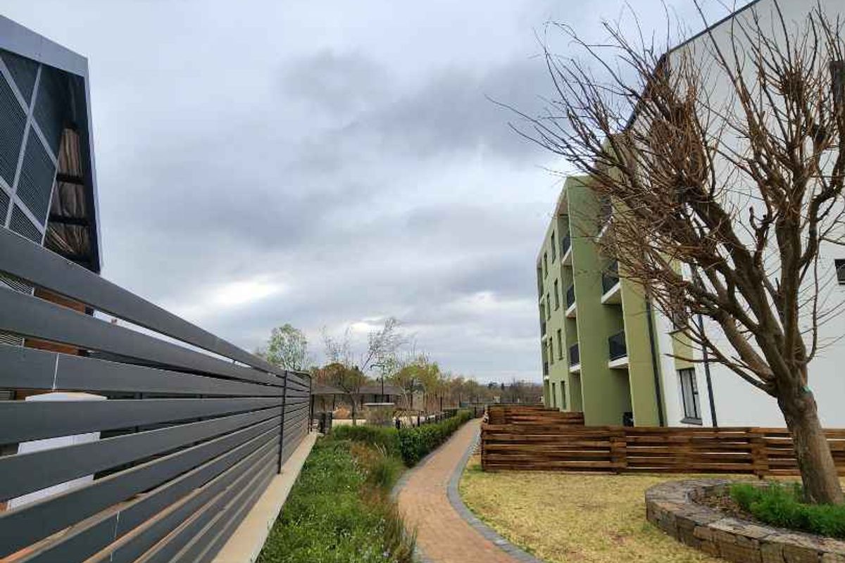 Modern Living at it's Best- 2-Bedroom Simplex in Greencreek Lifestyle Estate- R9 750PM - Photo 3