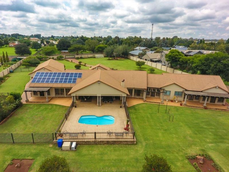 Luxury Country Estate - Photo 2