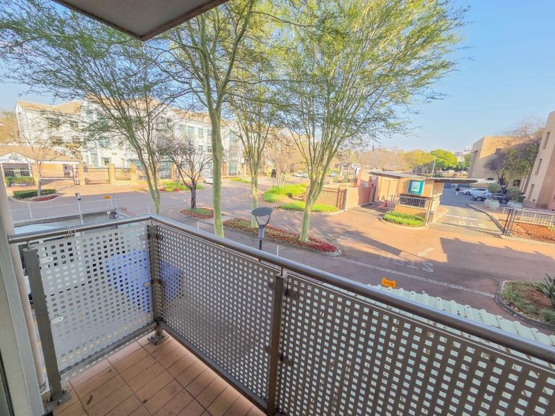 2 Bedroom Apartment Available in Hillcrest - Photo 8