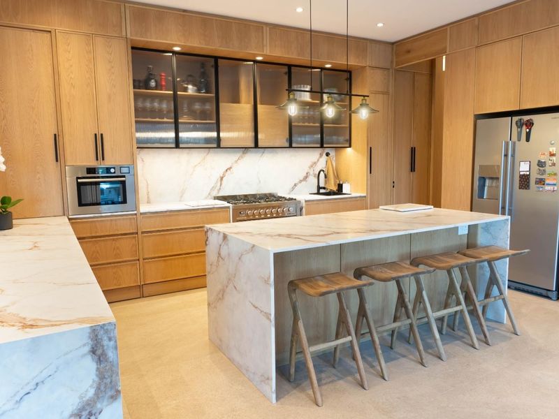 Waterfront Grandeur: A Sanctuary of Luxury in Val de Vie Estate - Photo 7