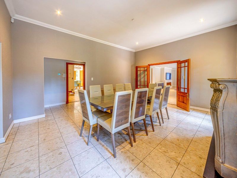 Experience Grandeur and Spaciousness: Majestic 6-Bedroom Family Haven in Sandton's Prime Location - Photo 9