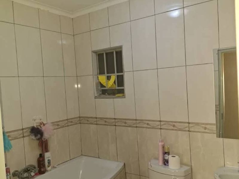 BARGAIN - 3 BEDROOM HOUSE FOR SALE - ONGWEDIVA - Photo 9