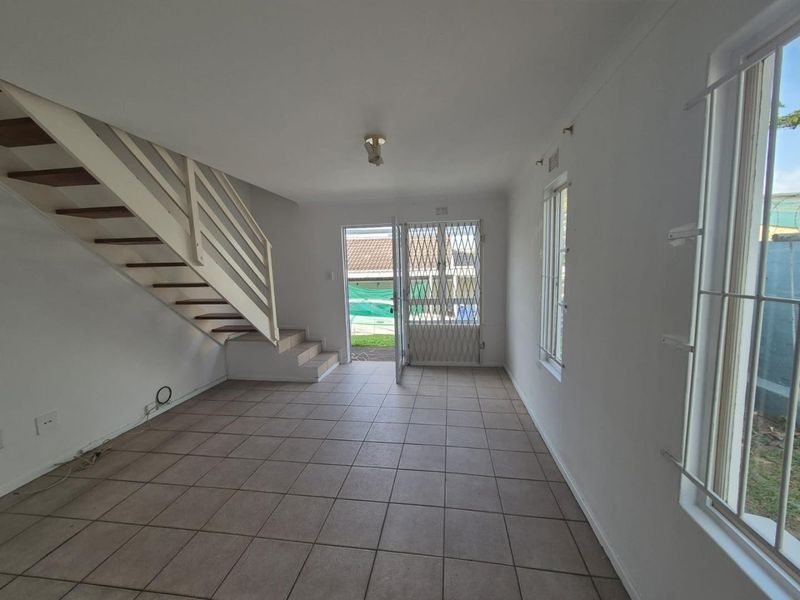 3 Bedroom Townhouse for sale in Malvern - Photo 7