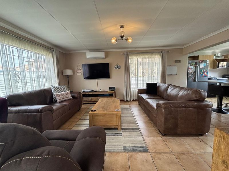 2 Bedroom Cluster for sale in Kibler Park - Photo 5