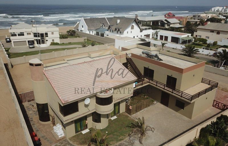 5 Bedroom family home for sale - Swakopmund (Vogelstrand)