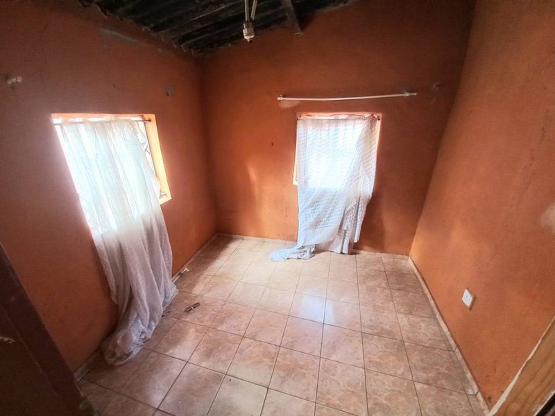 Two Bedrooms house for sale in Atteridgeville - Photo 9