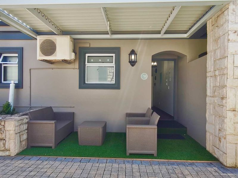 Renovated townhouse for rent in Diaz Beach - Photo 6