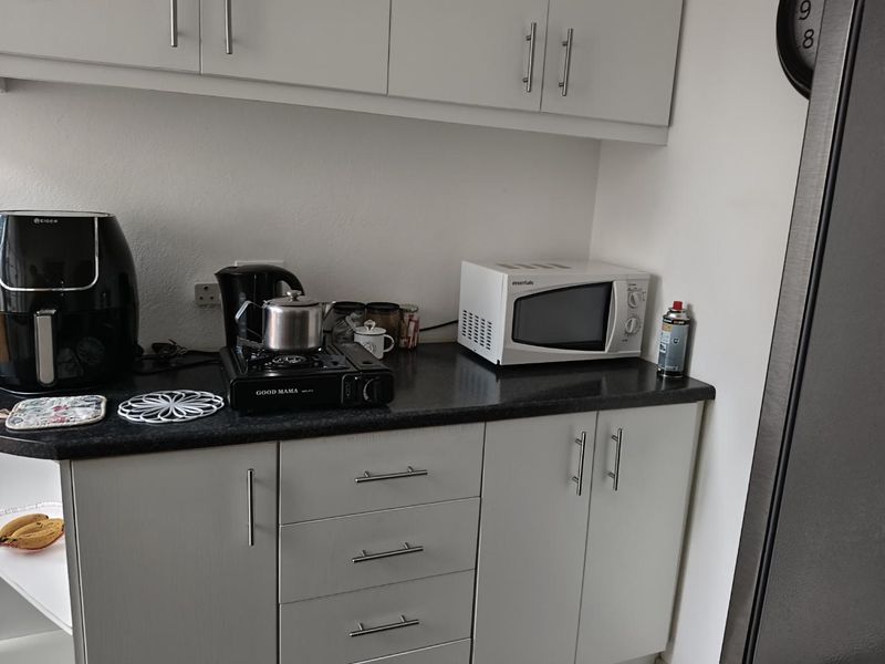 Small and cozy Garden Cottage for Rental - Photo 3