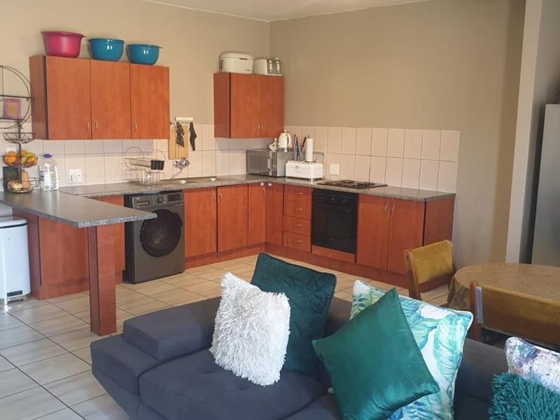 Two-Bedroom First Floor Apartment for Sale in Oaklane Mews, Brakpan - Photo 5