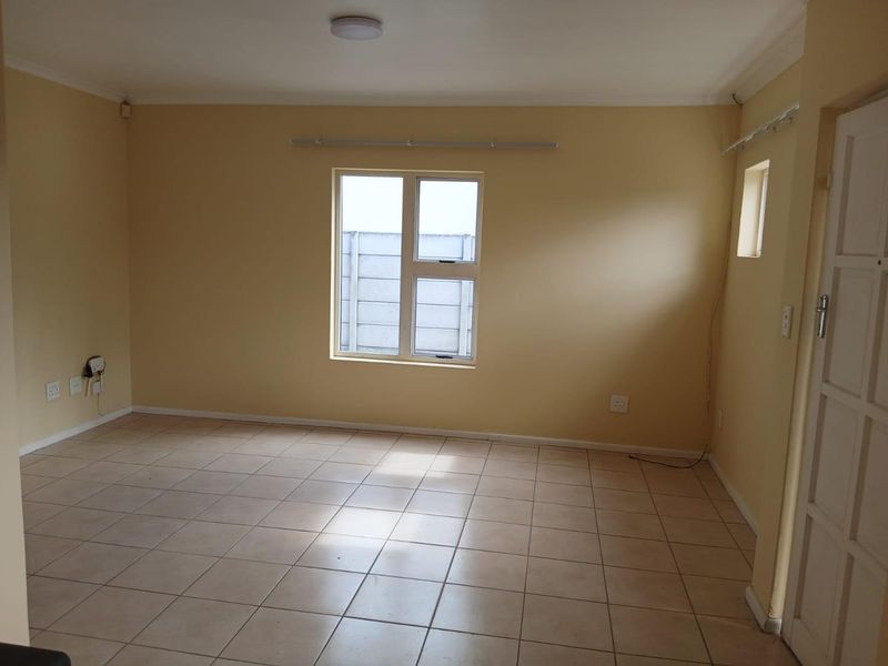 Stunning Modern 2 Bedroom Property for Rent in Belladonna Estate, Blue Downs - Photo 9