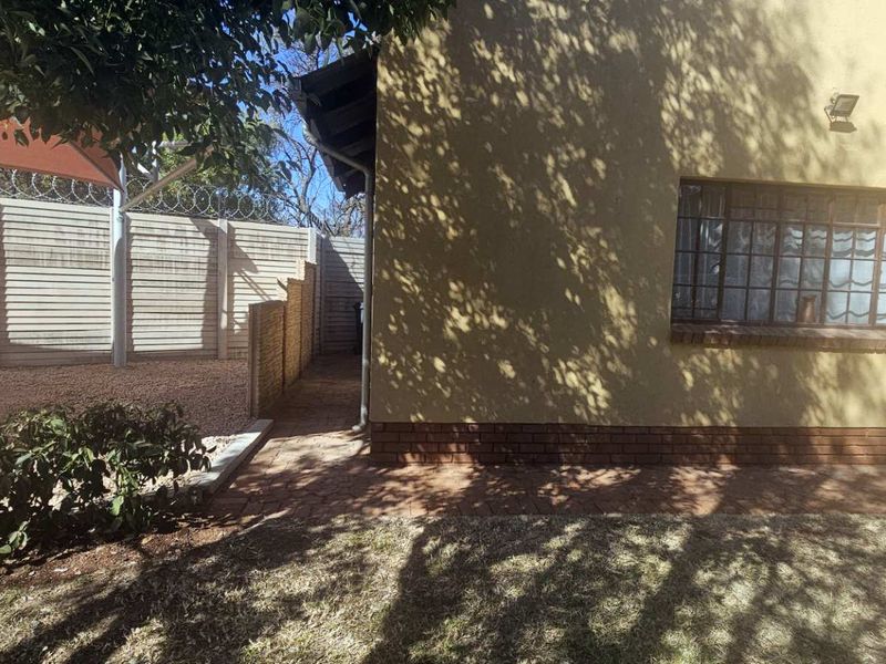 Vacant Land / Plot for Sale in Mondustria - Photo 2