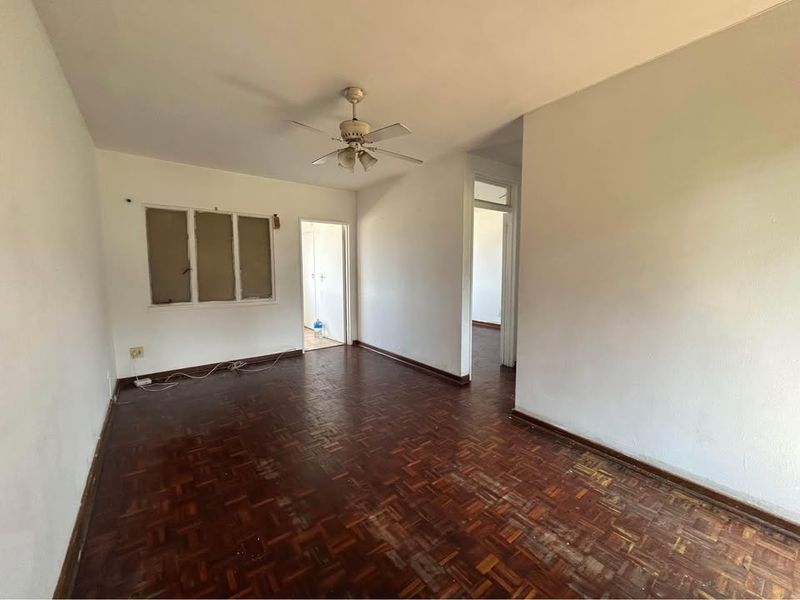 For Rent | Montclair | 2 bedroom Apartment - Photo 4